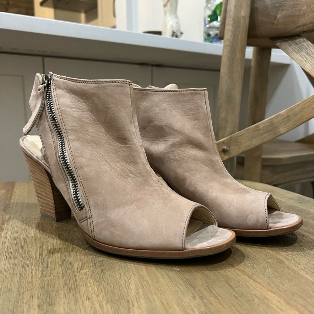Paul Green Tan High Heel Booties